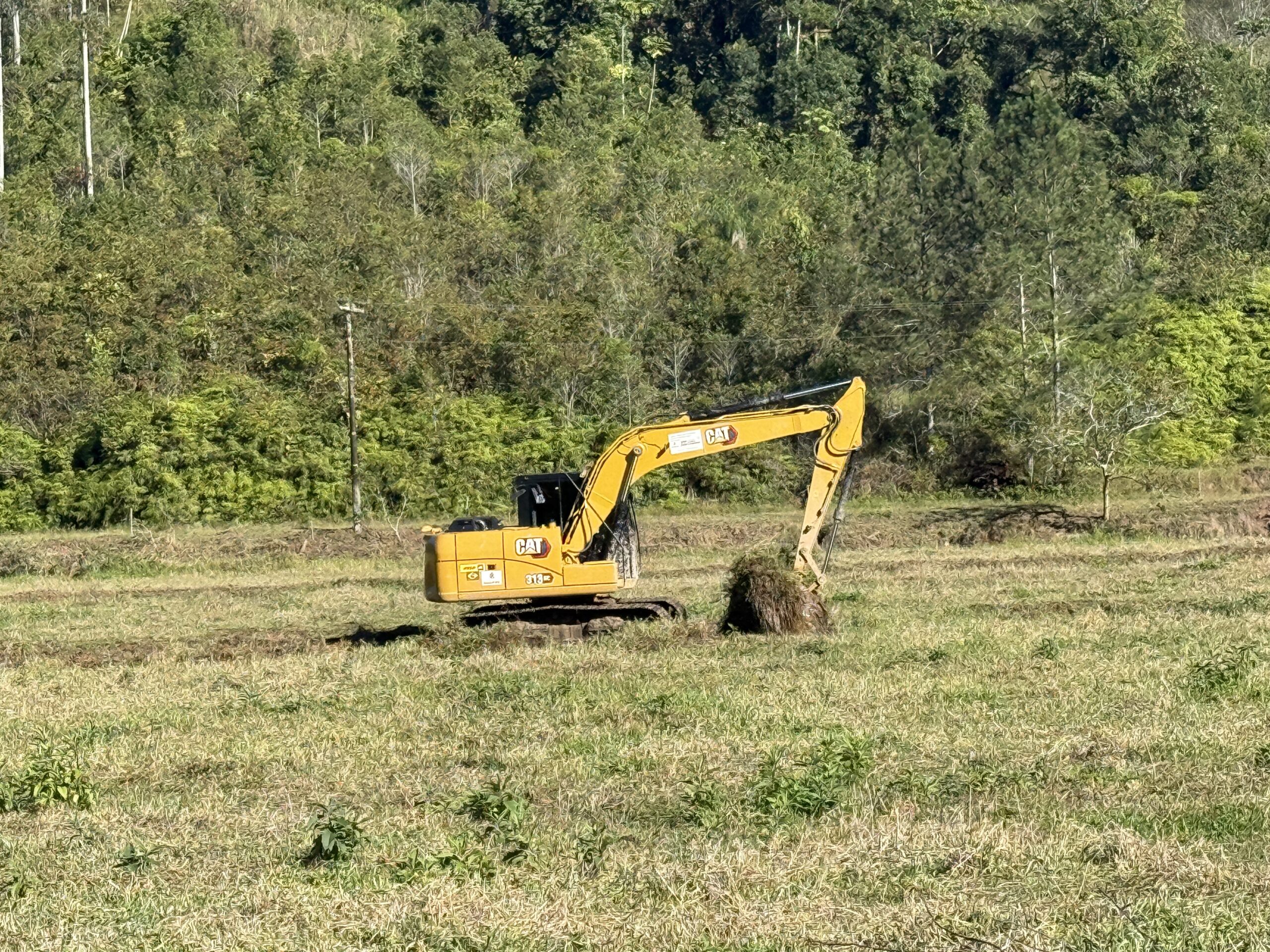 Prefeitura realiza limpeza em cerca de 40 quilômetros da rede de drenagem